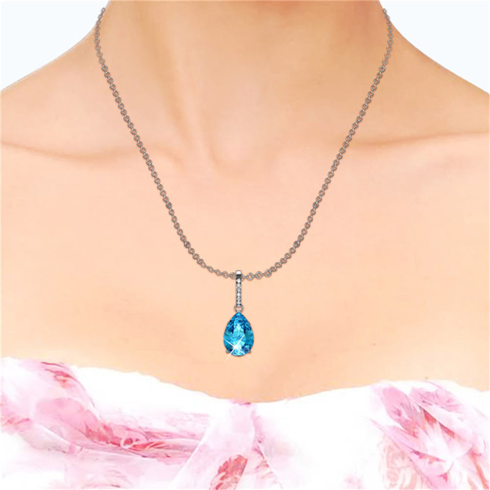 Collar de cristal azul